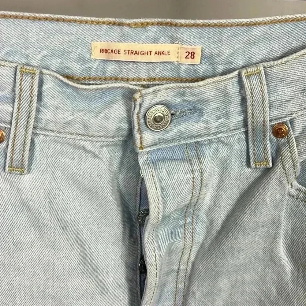 Levi's Women's Straight Leg Light Wash Jeans | Ribcage Straight Ankle Jeans - Picture 7 of 9